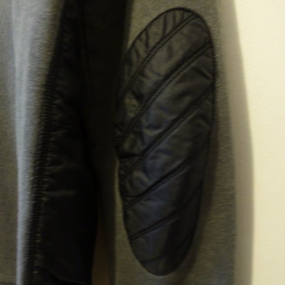 **SOLD** HUGO BOSS - Hybrid full zip cardigan - Sz L (fits M) - Picture 9 of 13